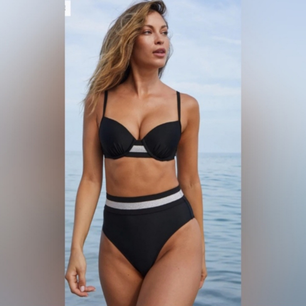 VENUS Enhancer Black Bikini Top, Size DD/DDD